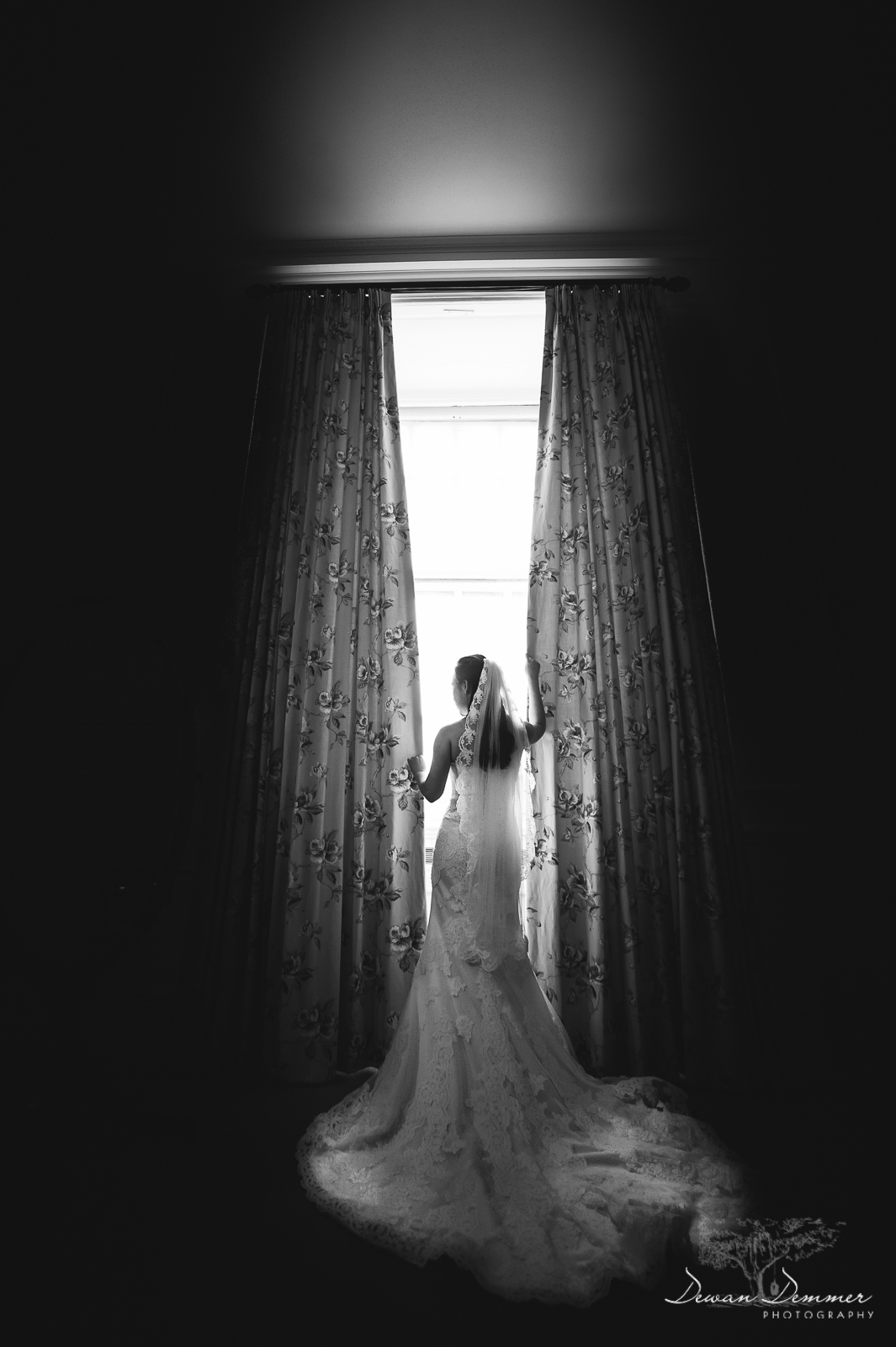 The-Painted-Hall-Wedding-Photography-10201